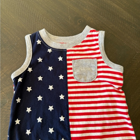 Carters Romper - Picture 3 of 4